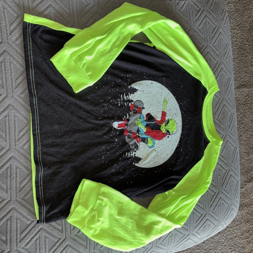 Boys pj skateboarding alien pajama set - Picture 5 of 8